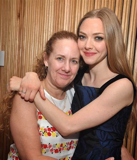 ann seyfried|Amanda Seyfrieds Mom Is Her Daughters Third。